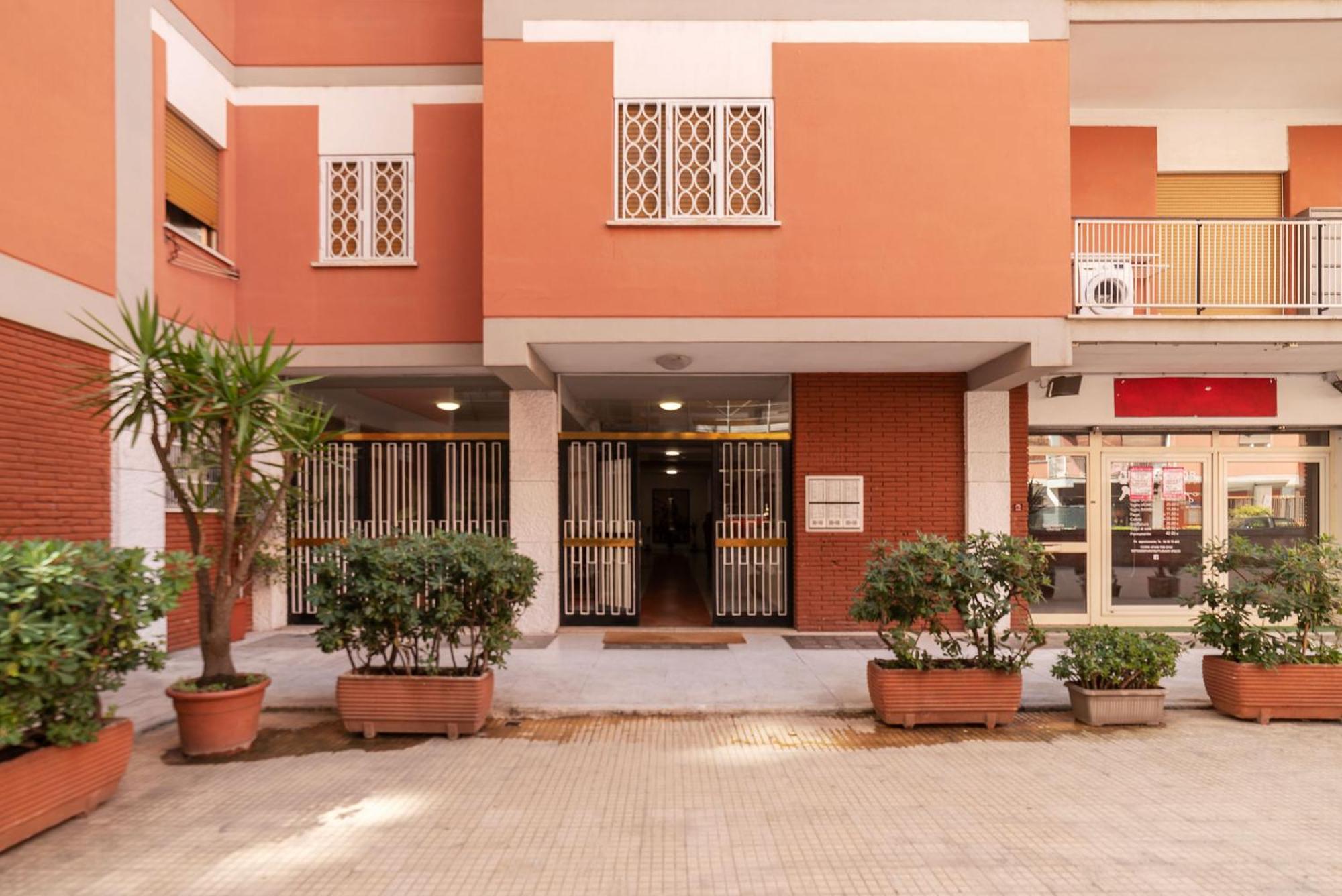 Joivy Delightful 3-Bed Flat With Balcony Apartment Roma Ngoại thất bức ảnh